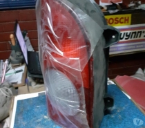 Accesorios para Autos Santiago Santiago - Fotos de Foco trasero izquierdo Hyundai H-100 nuevo. y original